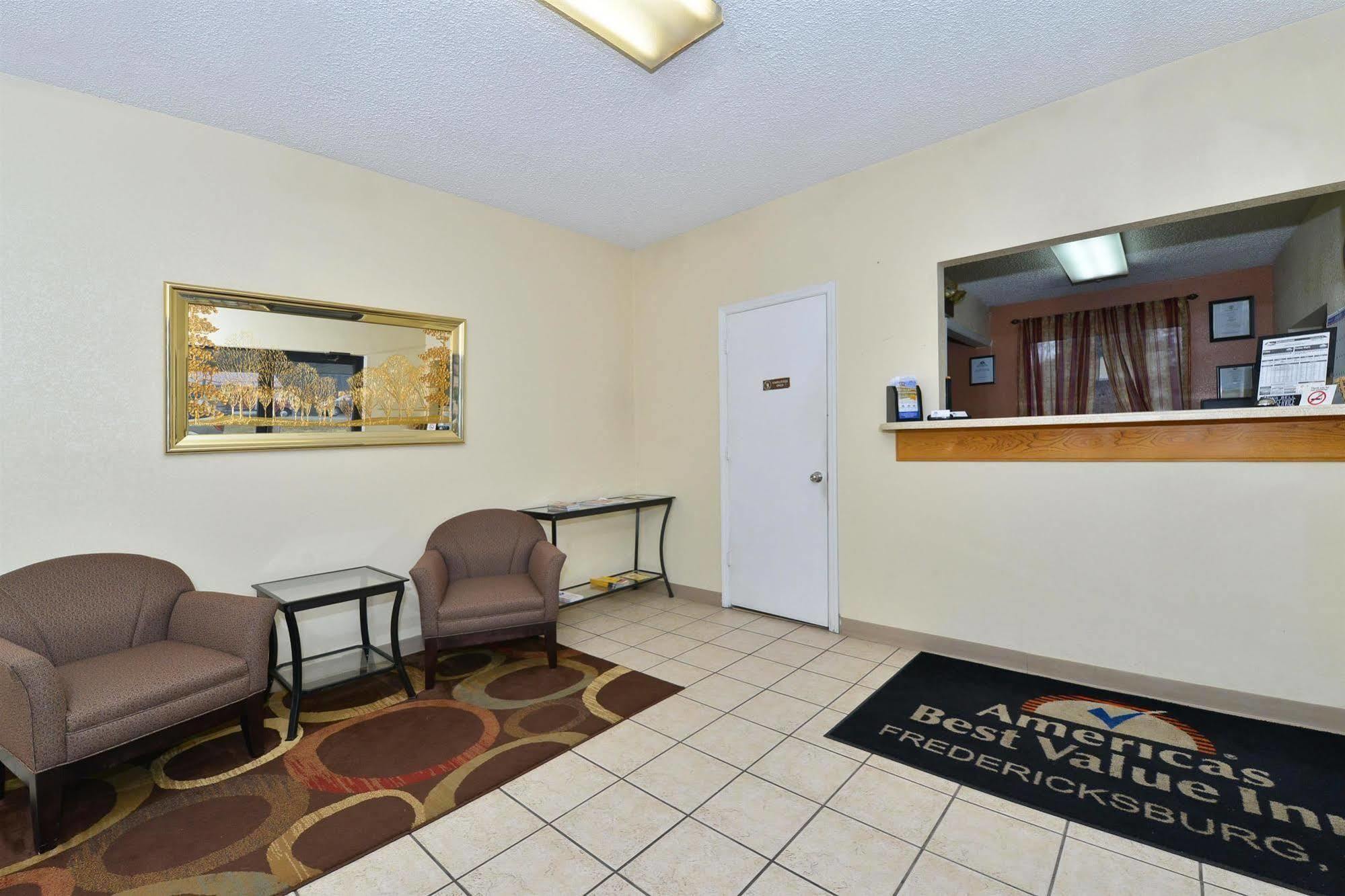 Americas Best Value Inn - Fredericksburg North Eksteriør billede