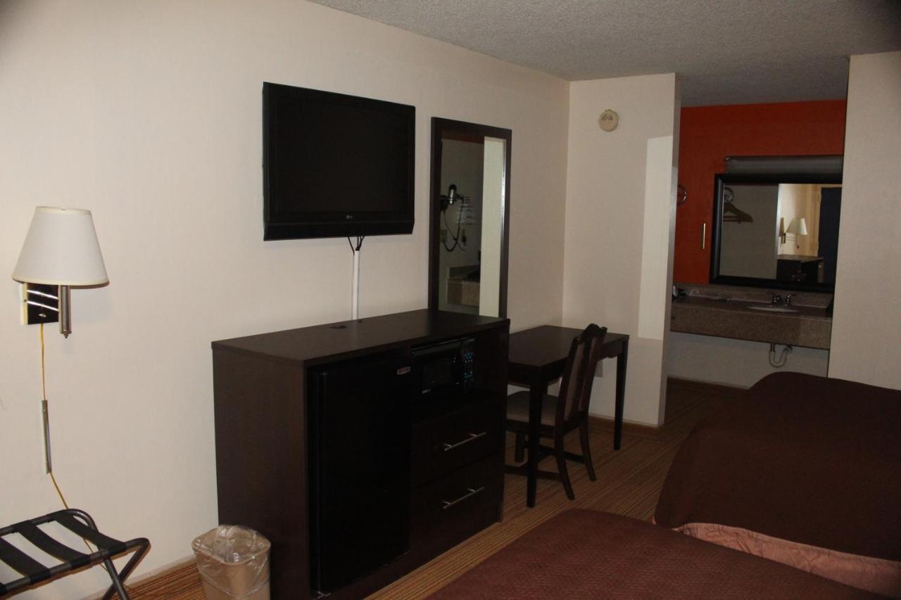 Americas Best Value Inn - Fredericksburg North Eksteriør billede